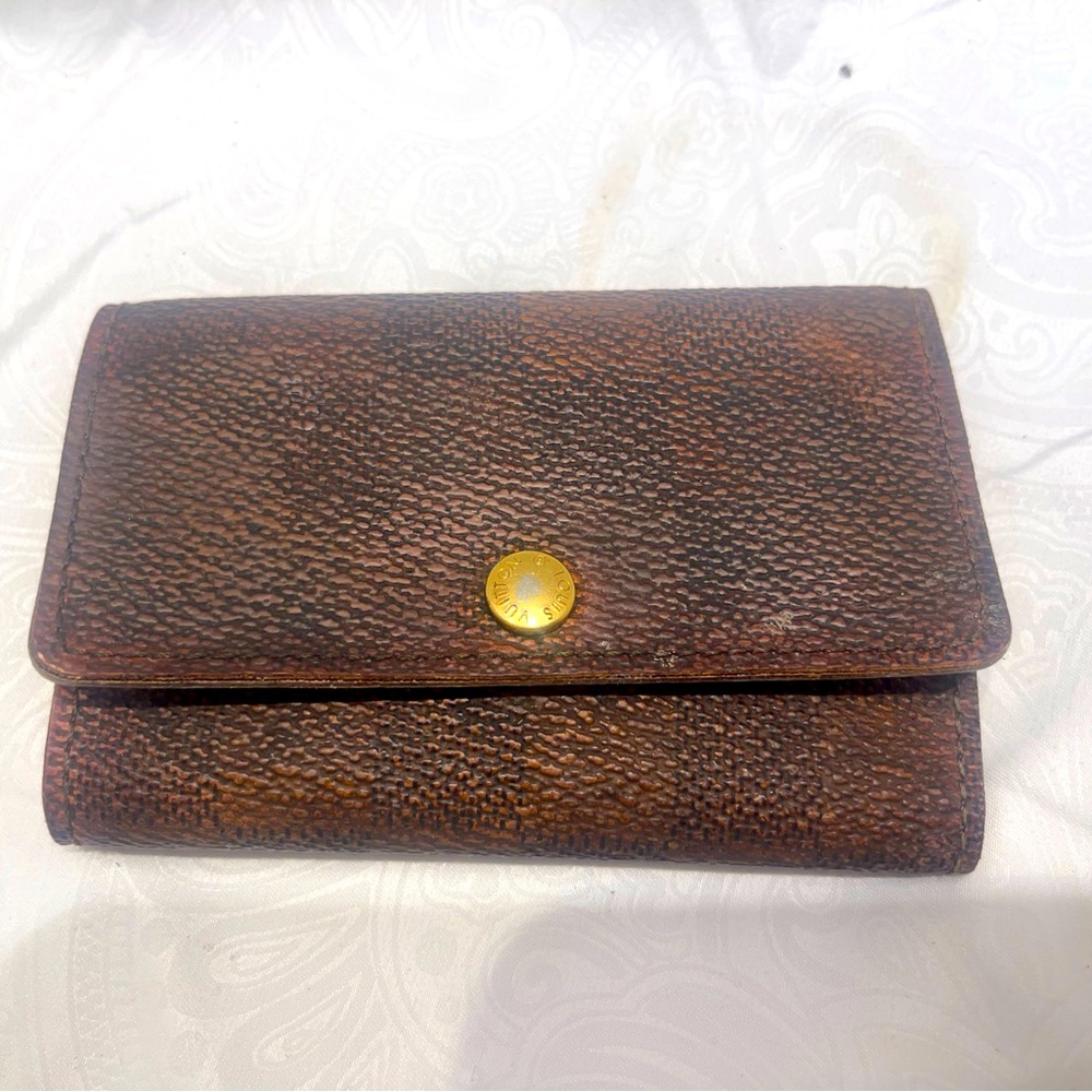 Louis Vuitton LV Keyholder